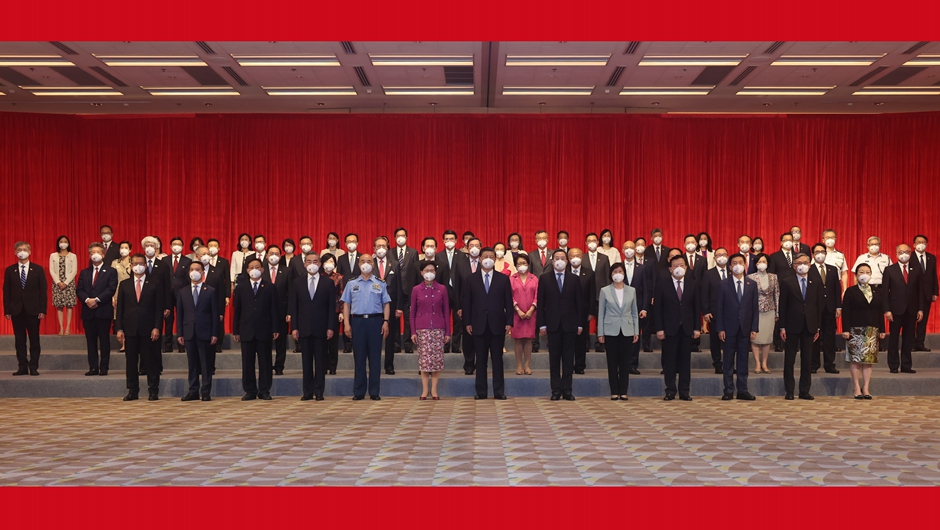 習近平會(huì )見(jiàn)香港特別行政區行政、立法、司法機關(guān)負責人