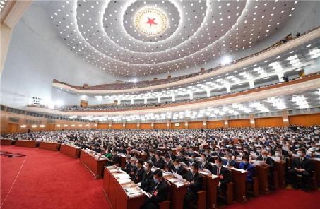 政府工作報告中，這些內容與國防和軍隊建設息息相關(guān)