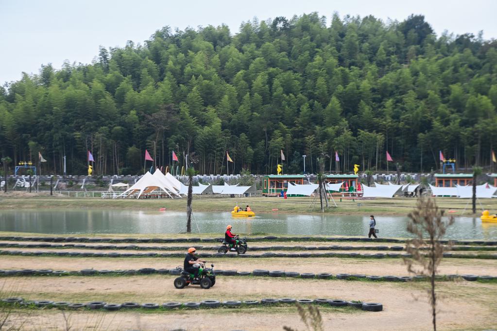 新華全媒+丨昔日“礦山村”變身鄉村旅游網(wǎng)紅地