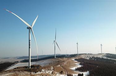 黑龍江單機容量最大風(fēng)電機組運行、建設“兩頭熱”