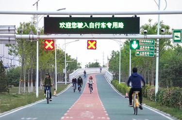 新華全媒+丨叮鈴鈴，“自行車(chē)熱”又回來(lái)了