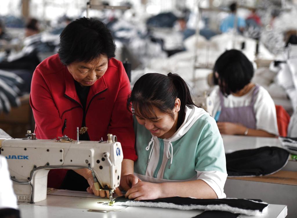 山東莒縣：“愛(ài)心廠(chǎng)長(cháng)”托起殘疾職工幸福天空