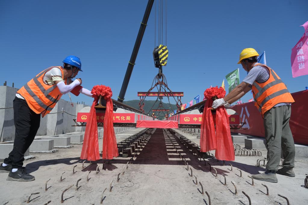 福州：濱?？炀€(xiàn)開(kāi)始鋪軌 城際鐵路加快建設