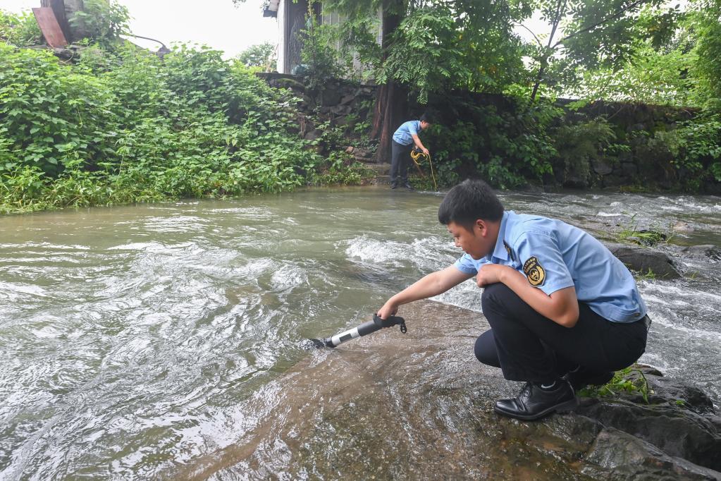 杭州臨安：提升生態(tài)環(huán)境監測能力 守護綠水青山