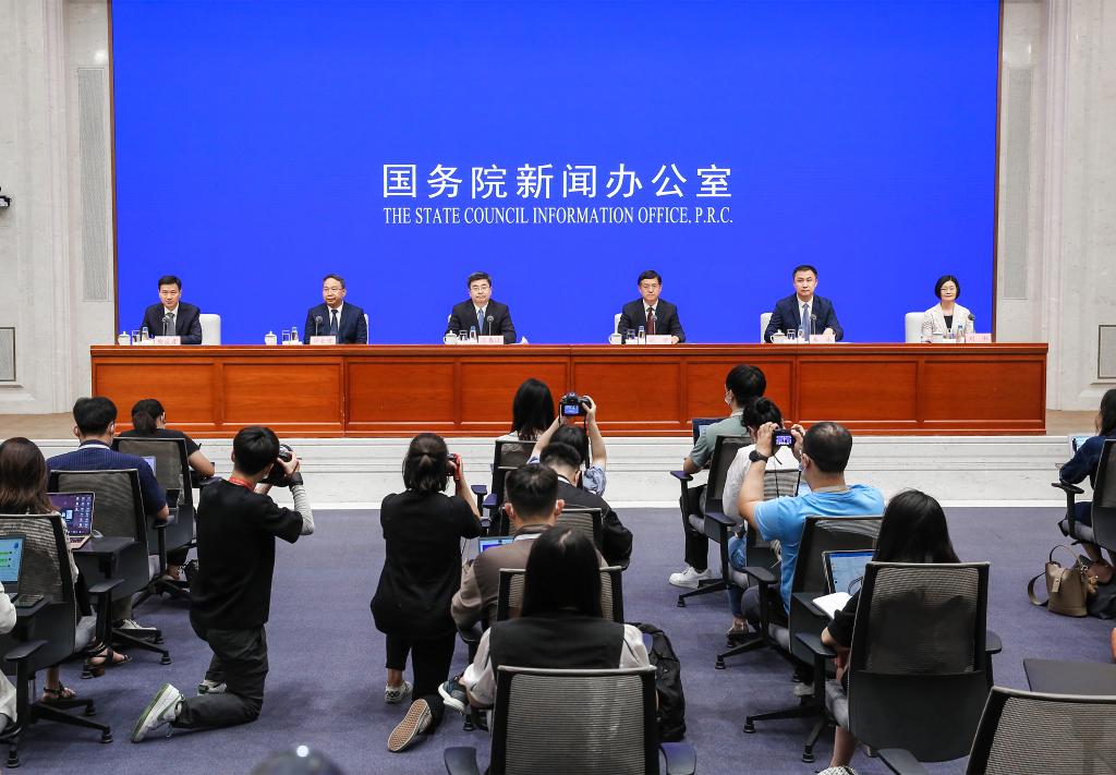 國新辦舉行持續深化改革開(kāi)放、切實(shí)優(yōu)化營(yíng)商環(huán)境國務(wù)院政策例行吹風(fēng)會(huì )