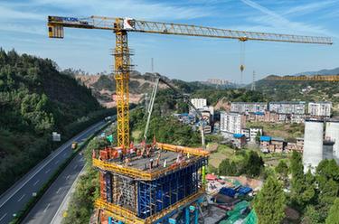 西渝高鐵康渝段全線(xiàn)首個(gè)連續梁0號塊完成澆筑