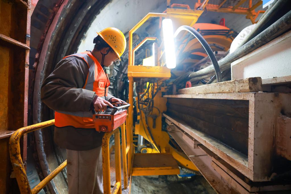 天津軌道交通Z4線(xiàn)一期工程盾構始發(fā)