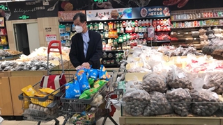 “掃碼”、兩米線(xiàn)……上海復商復市現場(chǎng)直擊