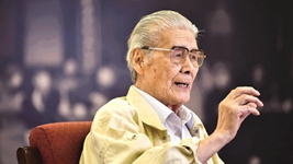追記“七一勛章”獲得者藍天野：大地是沉郁的，“戲要落在地上”
