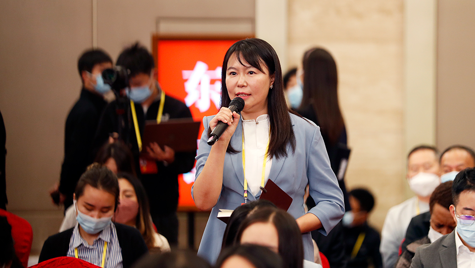 香港商報記者提問(wèn)