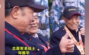 淚目！吃?xún)鐾炼沟闹驹杠娎媳鴩L到了自熱食品
